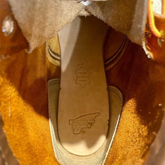 Red Wing Classic Moc Men’s boot in Oro - Picture 10 of 11